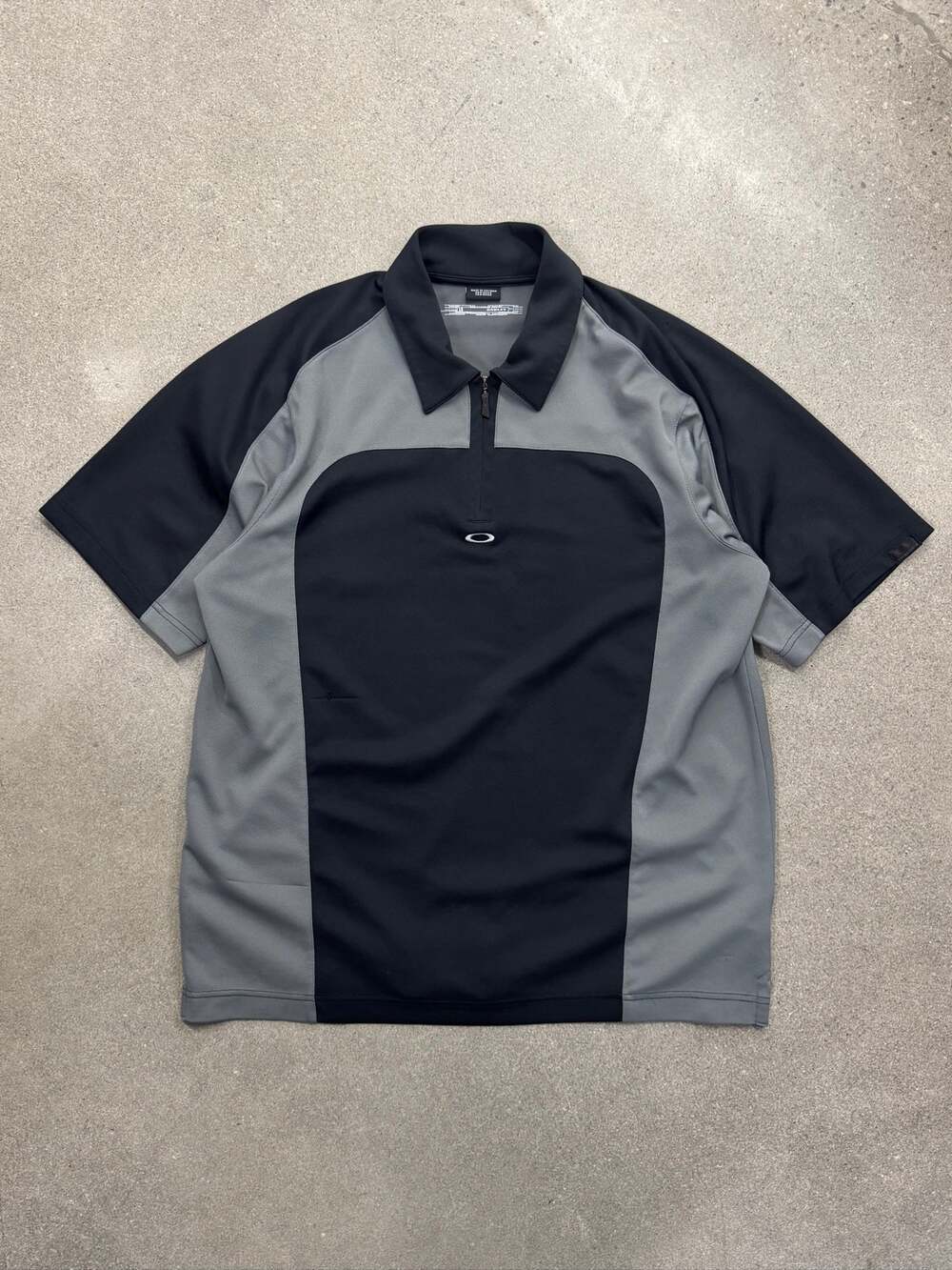 Vintage Y2K Oakley Software Two-Tone O-Sync Tech Zip Polo Shirt - L